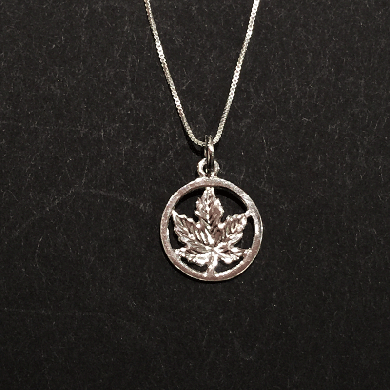 Pendant - Maple Leaf - Jewellery - The Cuckoo's Nest