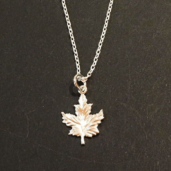 Maple 2025 leaf necklace